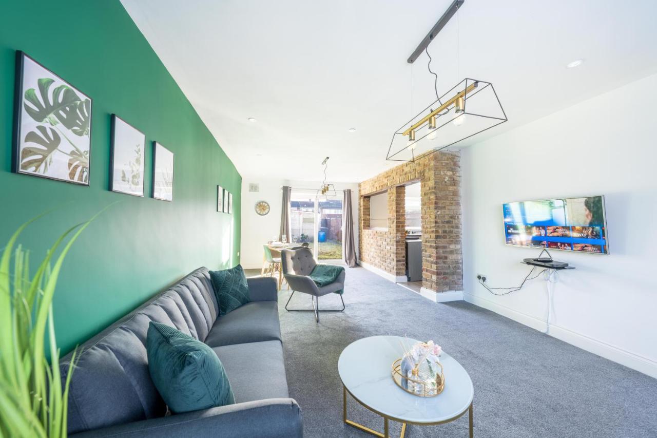 Contractor Accommodation Near Heathrow, Windsor Minutes From M4 Slough Bagian luar foto