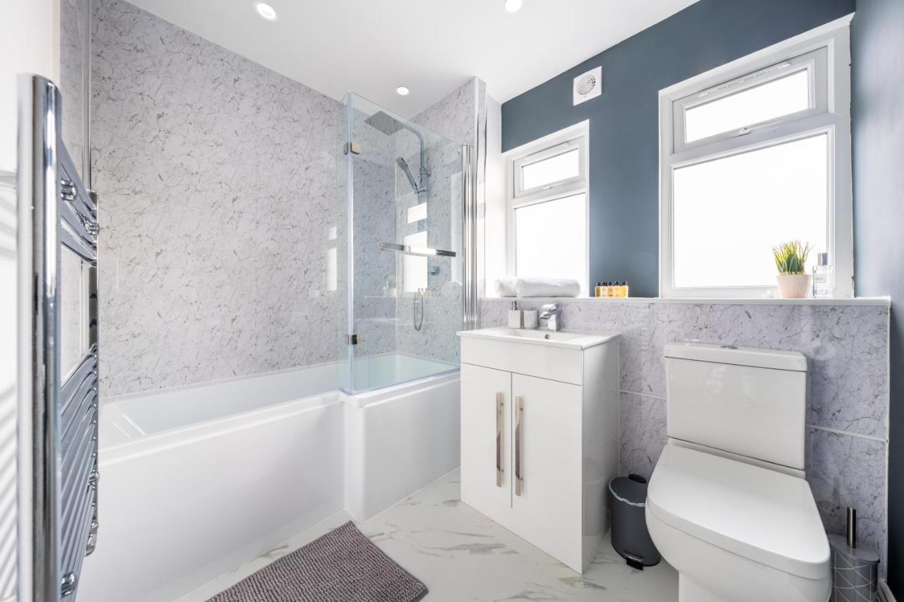 Contractor Accommodation Near Heathrow, Windsor Minutes From M4 Slough Bagian luar foto